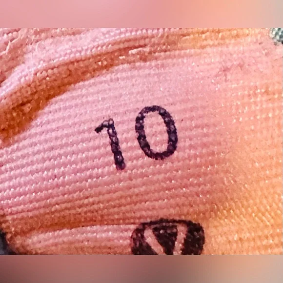 Lululemon bra - Picture 3 of 3